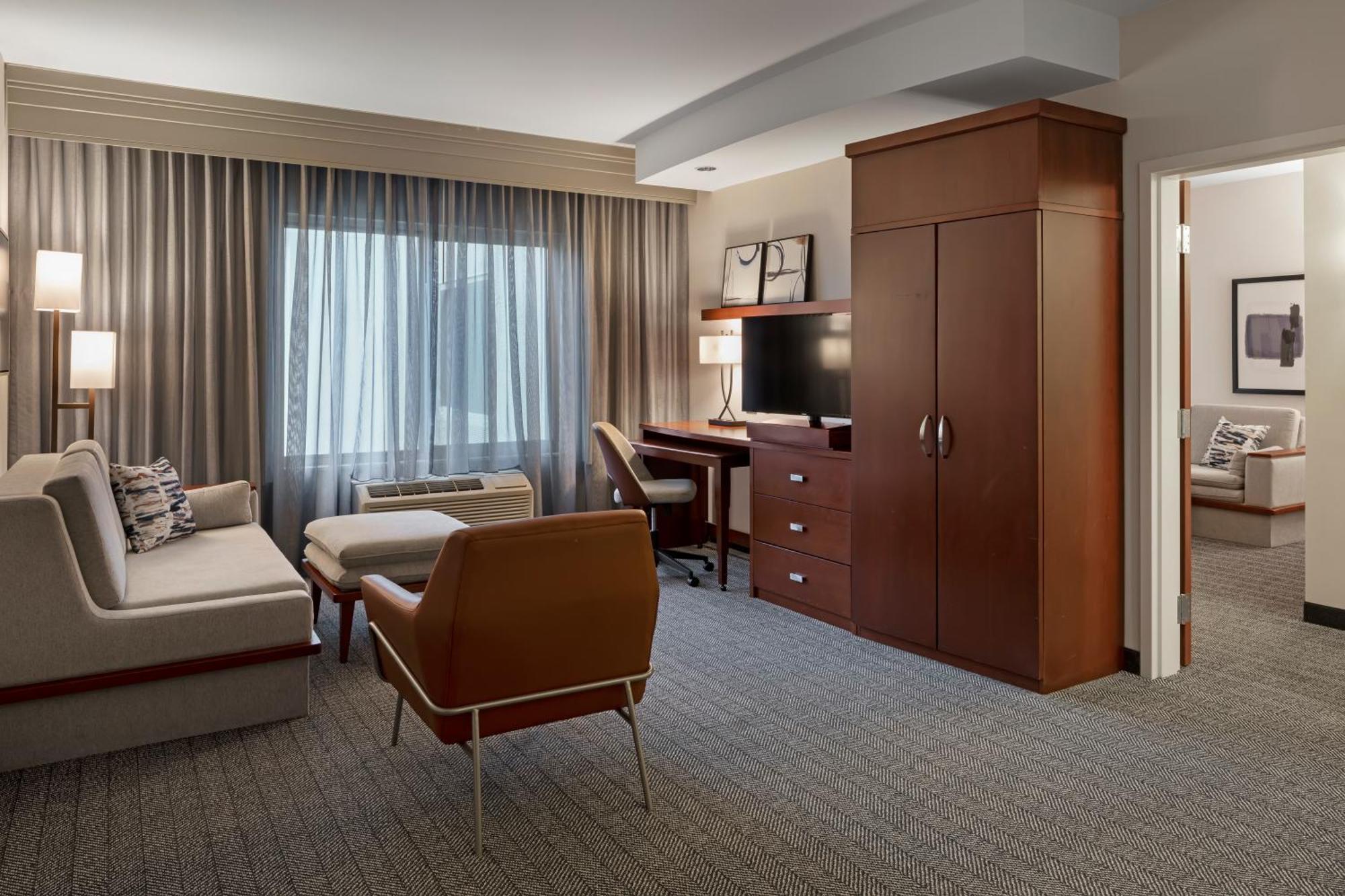 Courtyard Long Beach Airport Екстер'єр фото